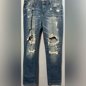 NYC SoHo boyfriend style ripped jeans